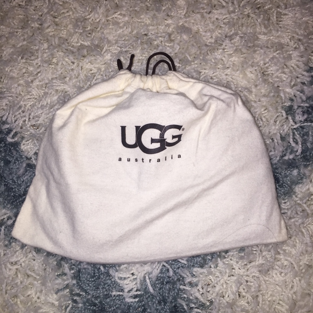 UGG Wristlet - Picture 3 of 4